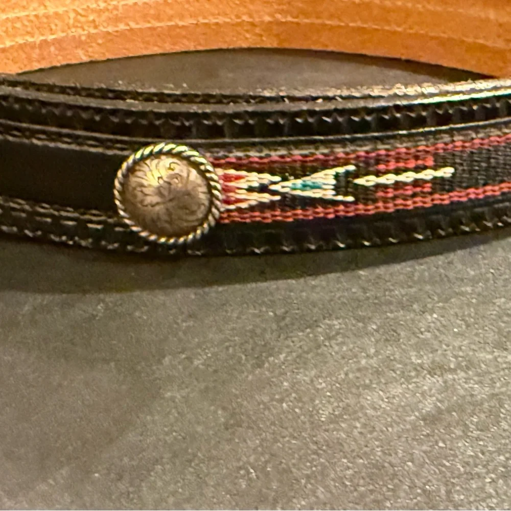 Southwestern Justin Top Grain Leather Woven Tribal Fabric Inlay Size Small Belt